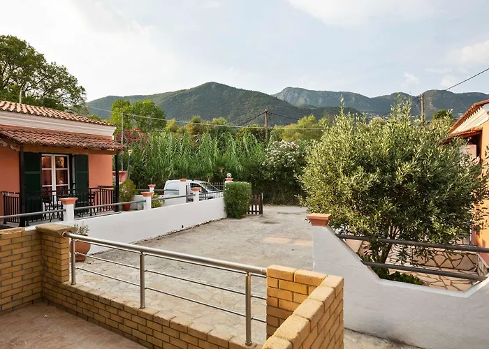 Maximos House