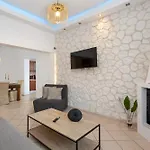 Maximos House * Ipsos