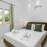 Maximos House