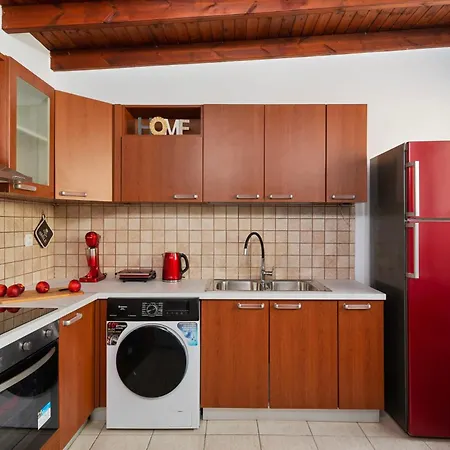 Maximos House